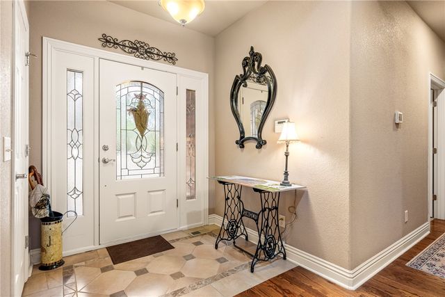 8 Osborne Drive, Bella Vista, AR 72715
