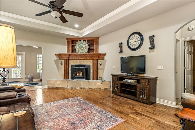 8 Osborne Drive, Bella Vista, AR 72715