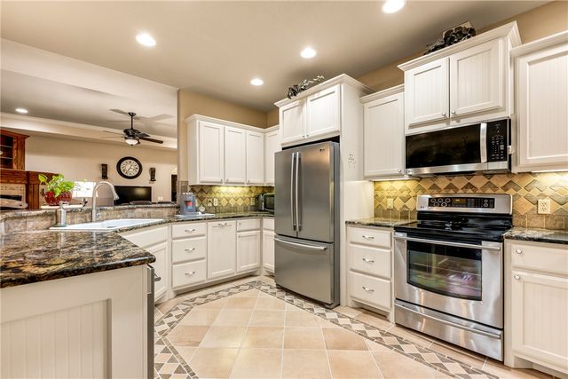 8 Osborne Drive, Bella Vista, AR 72715