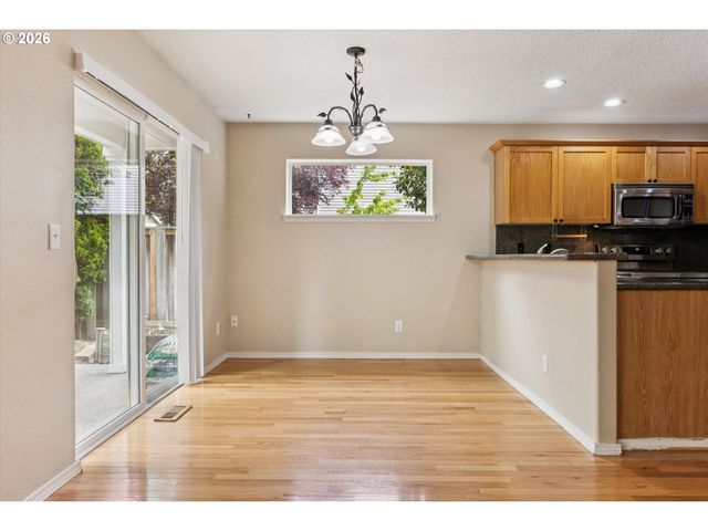 16901 Nw DESERT CANYON Dr, Beaverton, OR 97006