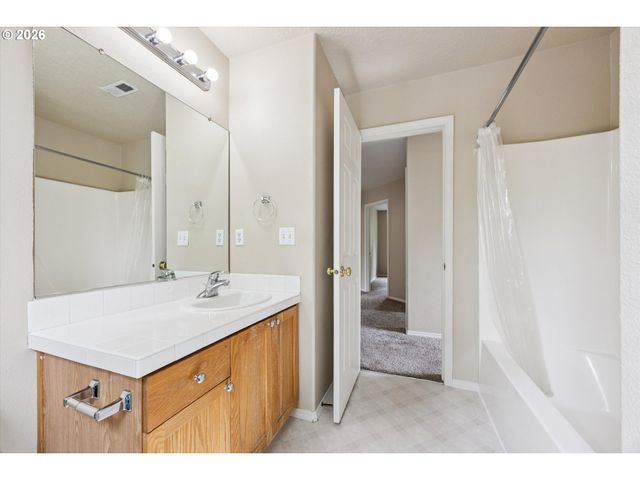 16901 Nw DESERT CANYON Dr, Beaverton, OR 97006