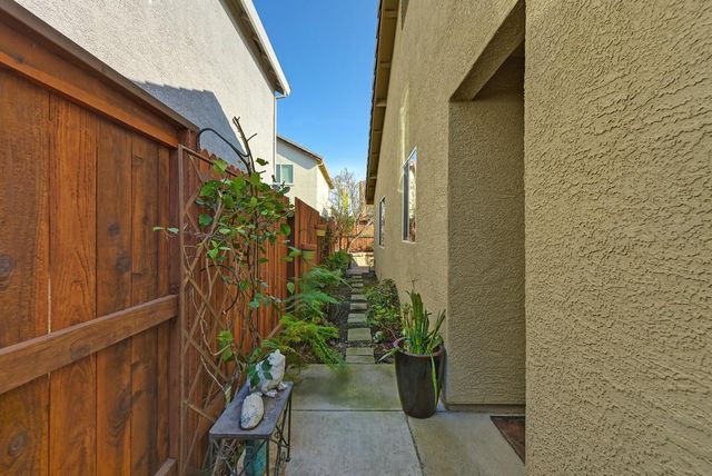 1608 Blue Squirrel Street, Roseville, CA 95747