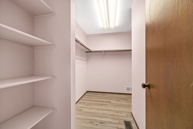 17935 Lennan Brook Lane, Orland Park, IL 60467