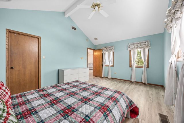 17935 Lennan Brook Lane, Orland Park, IL 60467