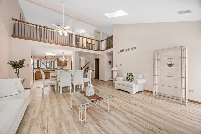 17935 Lennan Brook Lane, Orland Park, IL 60467