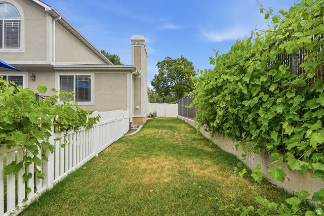 2208 E FISHER LN, Millcreek, UT 84109