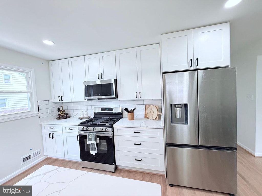4901 MAURY PL, Oxon Hill, MD 20745