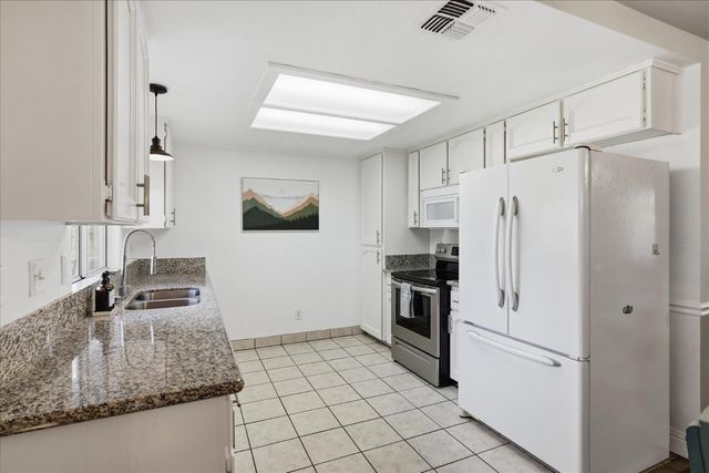 50047 Hangtree Lane, Oakhurst, CA 93644