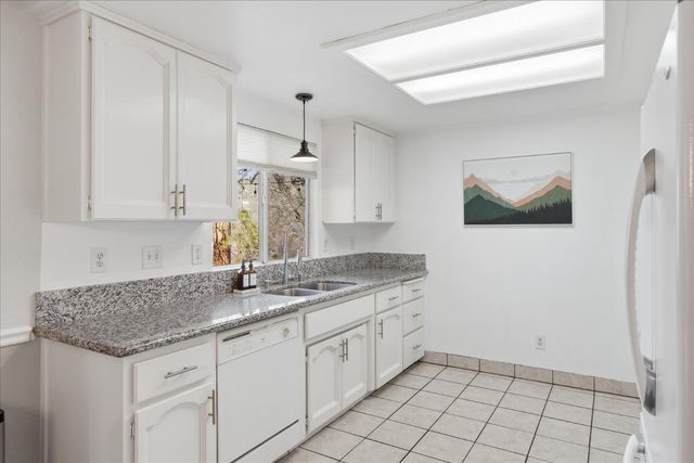 50047 Hangtree Lane, Oakhurst, CA 93644