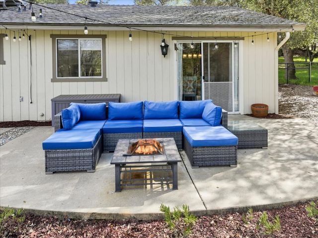 50047 Hangtree Lane, Oakhurst, CA 93644
