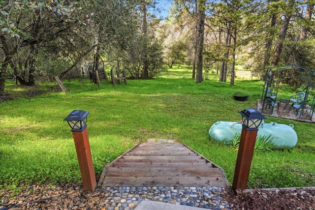 50047 Hangtree Lane, Oakhurst, CA 93644