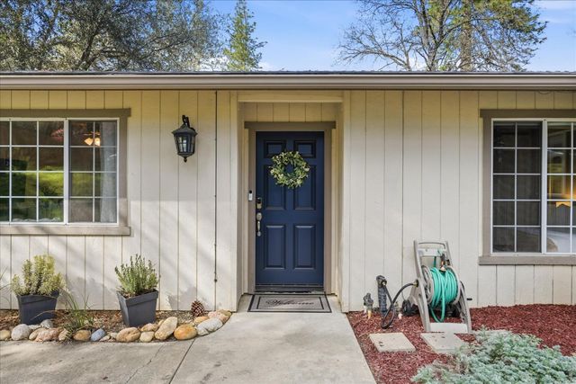 50047 Hangtree Lane, Oakhurst, CA 93644
