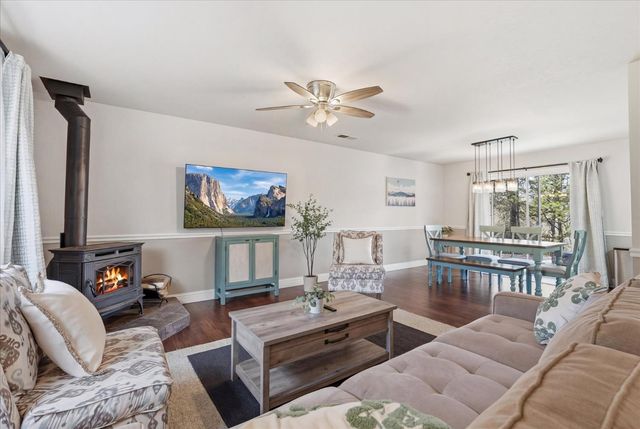 50047 Hangtree Lane, Oakhurst, CA 93644