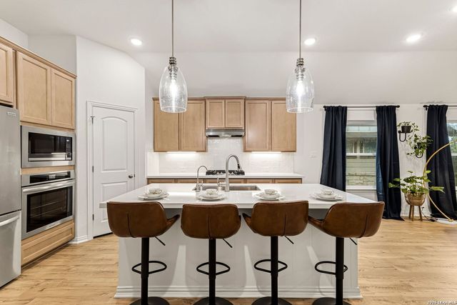 11910 Lofted Bloom, Schertz, TX 78154