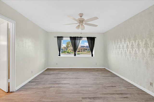 6259 E Liberty Avenue, Fresno, CA 93727