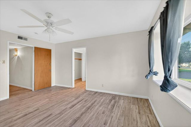 6259 E Liberty Avenue, Fresno, CA 93727