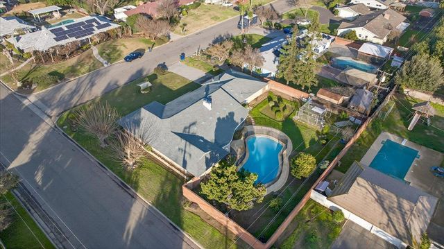 6259 E Liberty Avenue, Fresno, CA 93727