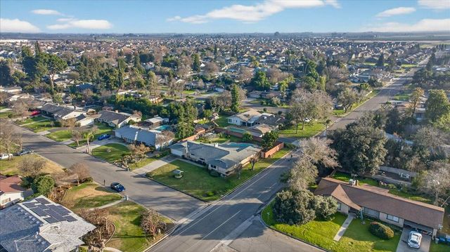 6259 E Liberty Avenue, Fresno, CA 93727