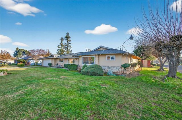 6259 E Liberty Avenue, Fresno, CA 93727