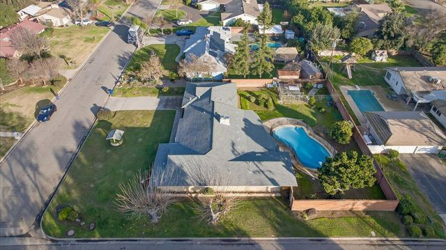 6259 E Liberty Avenue, Fresno, CA 93727