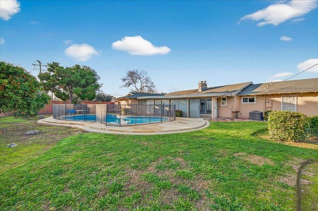 6259 E Liberty Avenue, Fresno, CA 93727