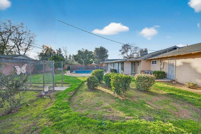 6259 E Liberty Avenue, Fresno, CA 93727