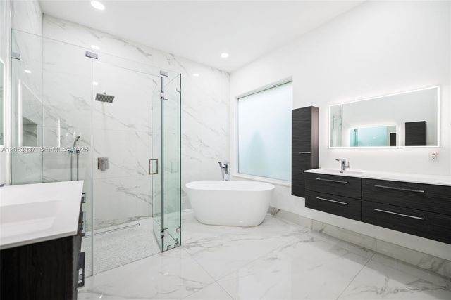 2497 Bay Isle Drive, Weston, FL 33327