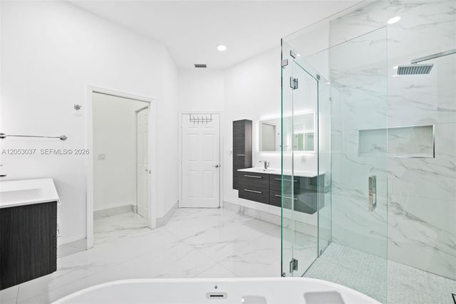 2497 Bay Isle Drive, Weston, FL 33327