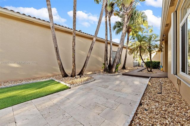 2497 Bay Isle Drive, Weston, FL 33327