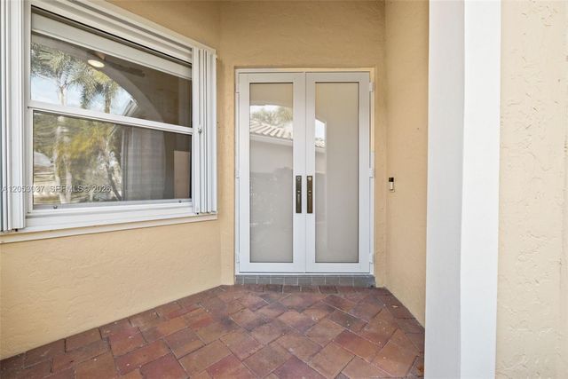 2497 Bay Isle Drive, Weston, FL 33327