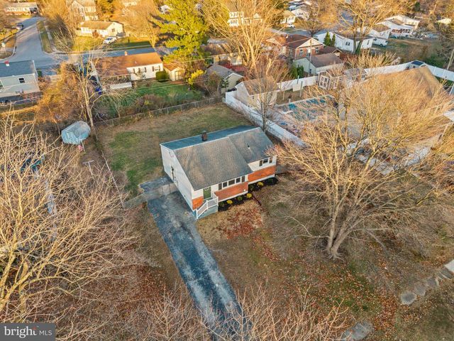 819 OLD HARMONY RD, Newark, DE 19711