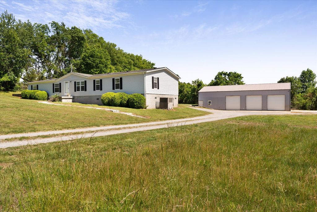 8011 Palmore Hollow Ln, Nolensville, TN 37135