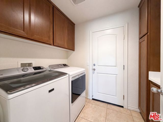5654 W Forry Court, Lancaster, CA 93536
