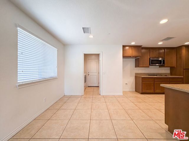 5654 W Forry Court, Lancaster, CA 93536