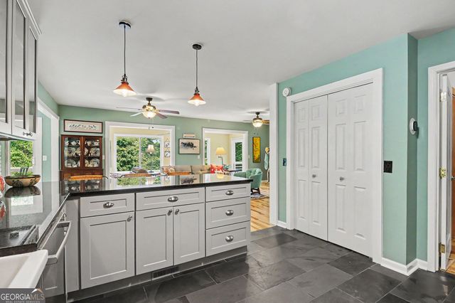 520 Chickasaw Lane, Rabun Gap, GA 30568
