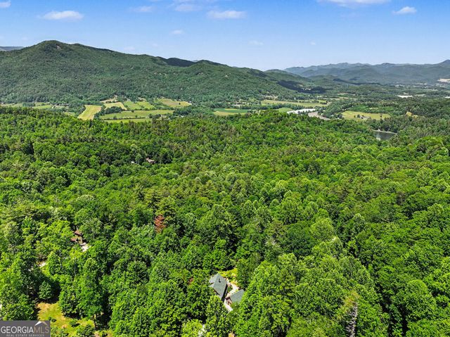 520 Chickasaw Lane, Rabun Gap, GA 30568