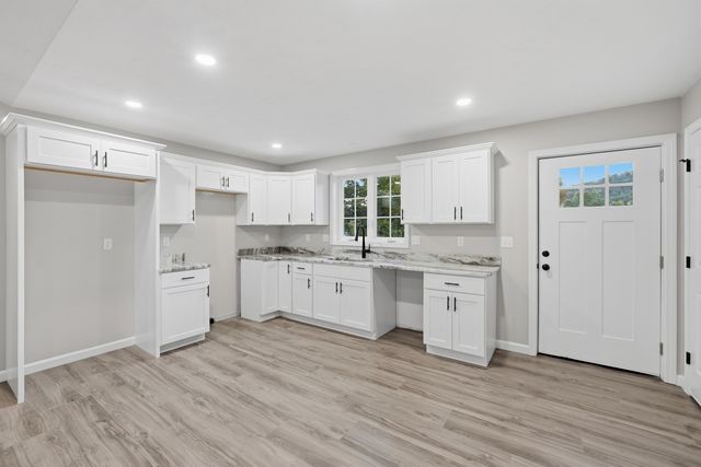120 High Street, Hardwick, MA 01031