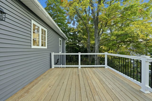 120 High Street, Hardwick, MA 01031