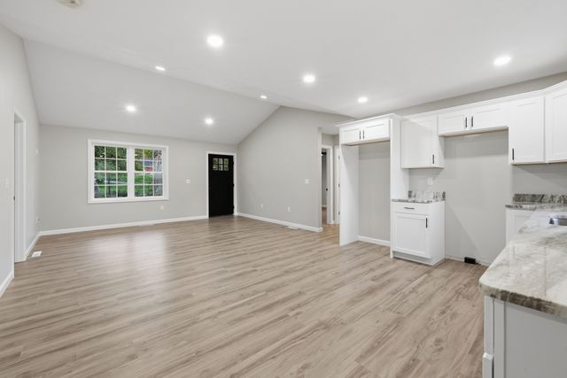 120 High Street, Hardwick, MA 01031