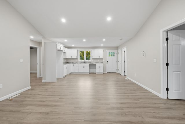 120 High Street, Hardwick, MA 01031
