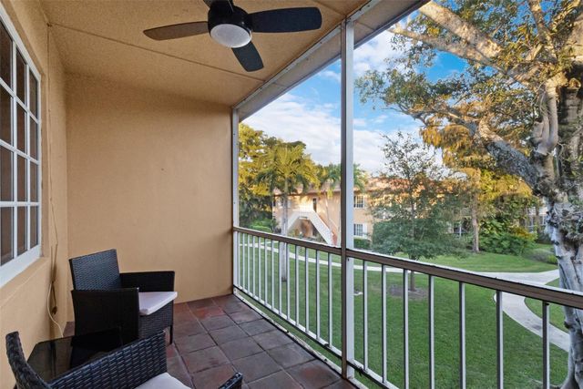 1940 NE 2nd Avenue J218, Wilton Manors, FL 33305