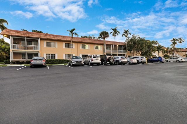 1940 NE 2nd Avenue J218, Wilton Manors, FL 33305