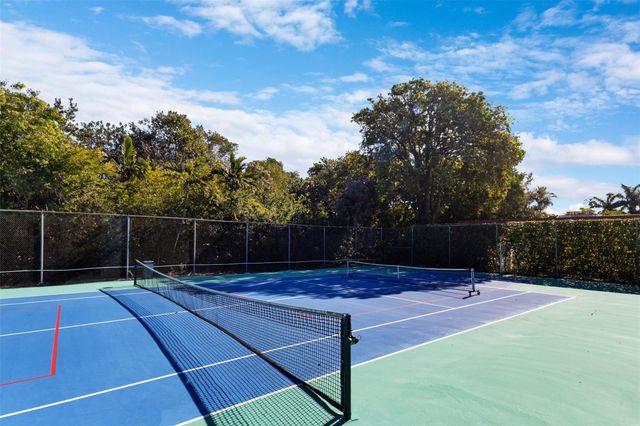 1940 NE 2nd Avenue J218, Wilton Manors, FL 33305