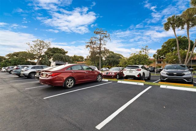 1940 NE 2nd Avenue J218, Wilton Manors, FL 33305