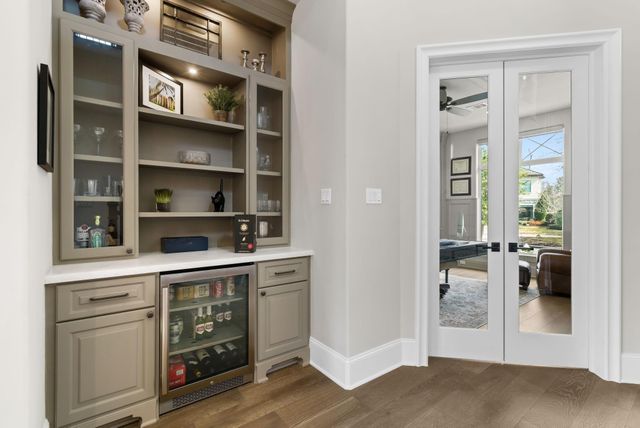 39 Johnathan Landing Court, The Woodlands, TX 77389