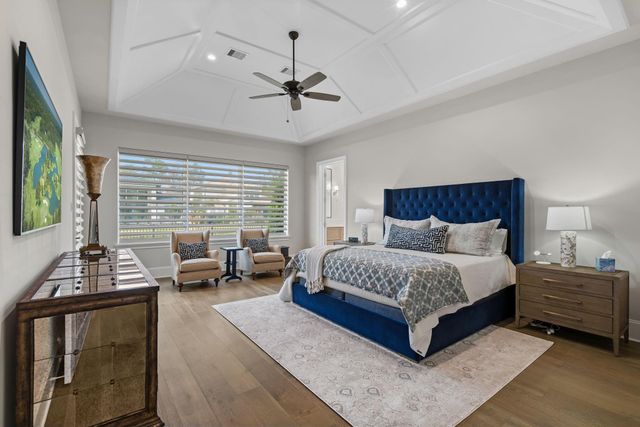 39 Johnathan Landing Court, The Woodlands, TX 77389