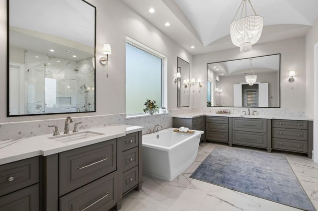 39 Johnathan Landing Court, The Woodlands, TX 77389