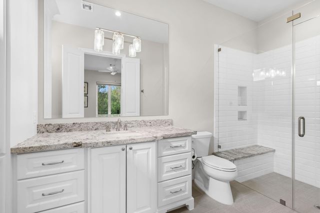 39 Johnathan Landing Court, The Woodlands, TX 77389