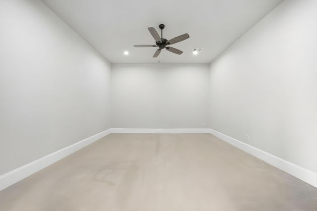 39 Johnathan Landing Court, The Woodlands, TX 77389