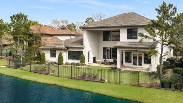 39 Johnathan Landing Court, The Woodlands, TX 77389